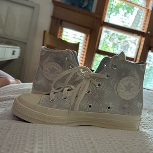 Chuck 70 Graphic Sneaker in Egret, Ghosted, & Pale Putty (Size: 7)